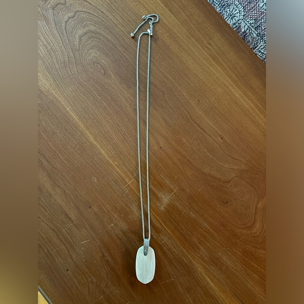 Kendra Scott Inez necklace - Picture 4 of 4